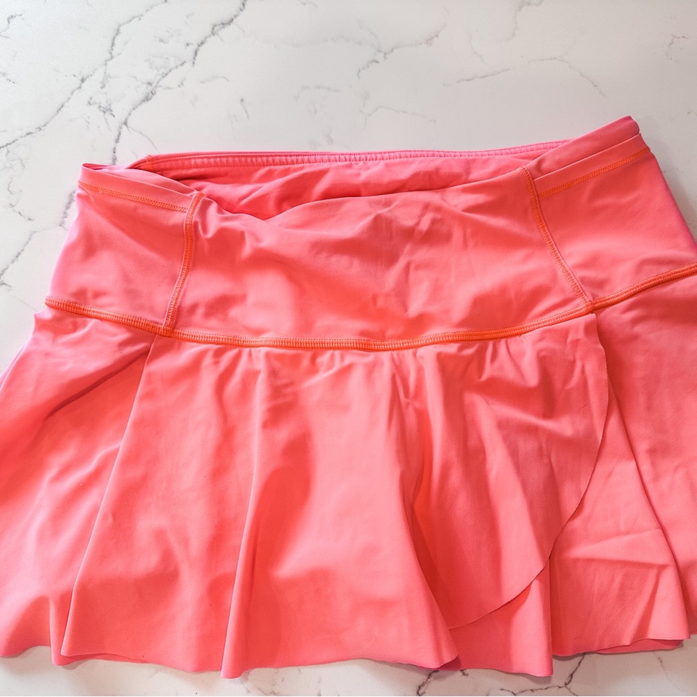 Lululemon skort/skirt neon coral size 8